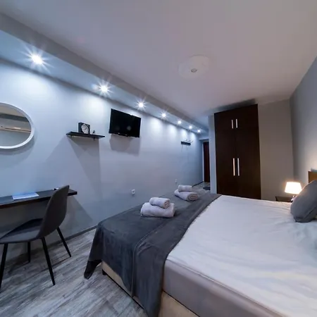 The Hill Hotel 2*
