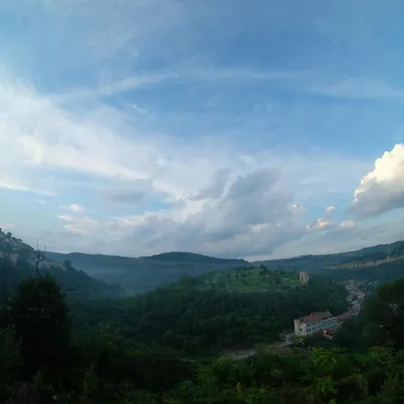 The Hill Hotel 2*